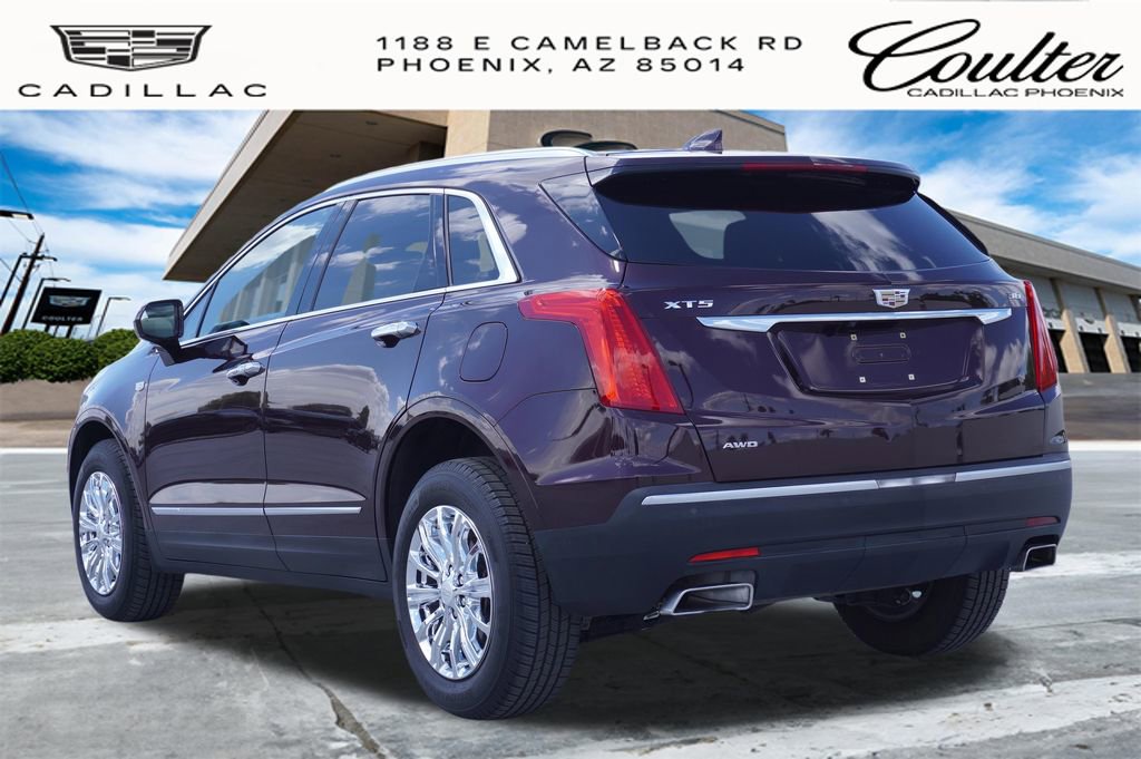 Used 2017 Cadillac XT5 Luxury w/ Driver Awareness Package image 3
