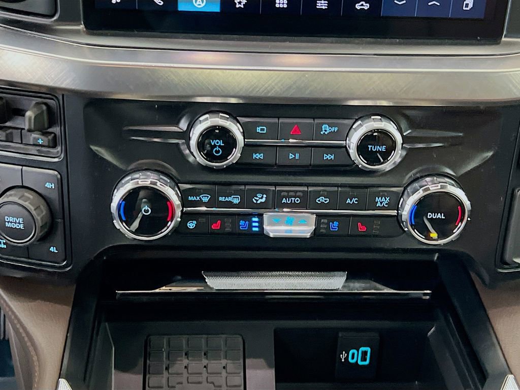 New 2025 Ford F250 King Ranch w/ FX4 Off-Road Package image 9
