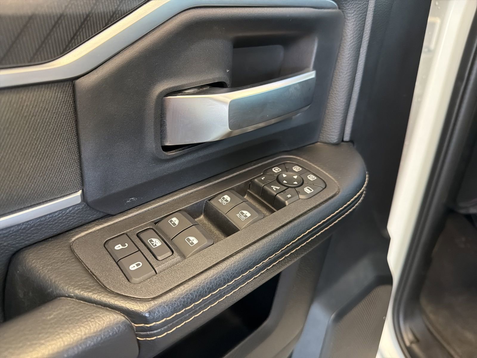 Used 2025 RAM 2500 Big Horn AWD/4WD image 14