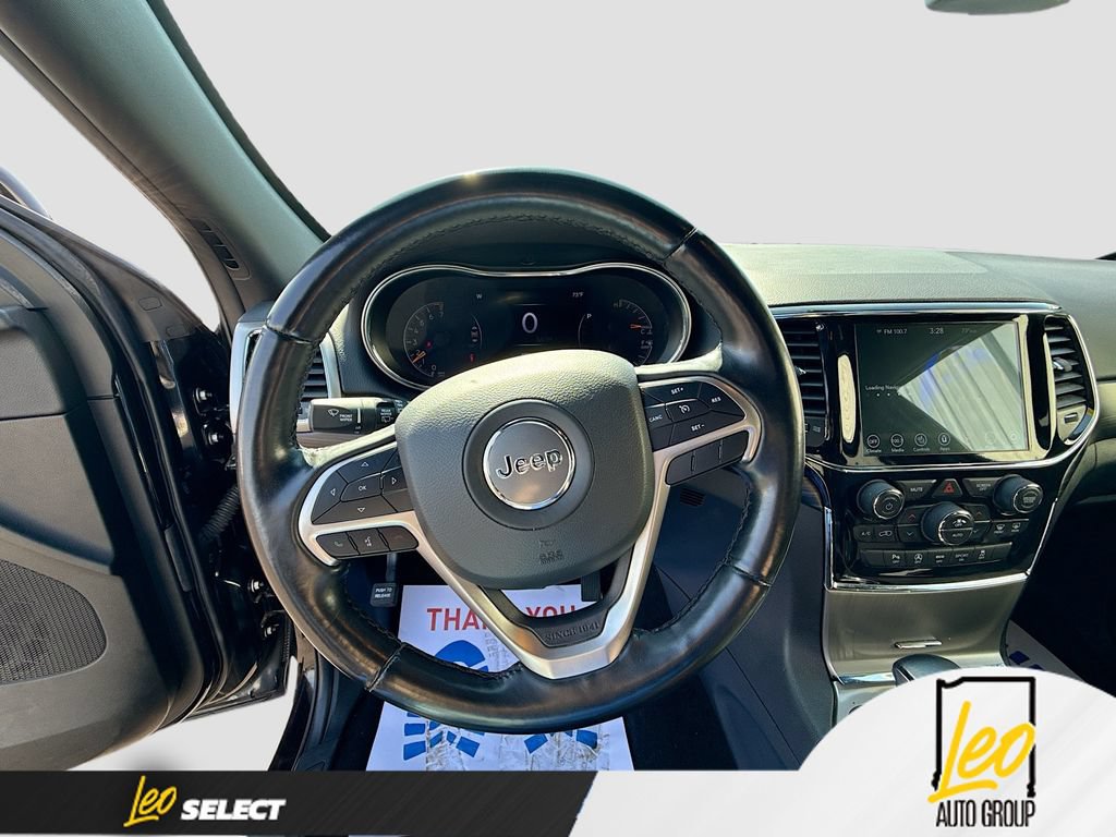 Used 2022 Jeep Grand Cherokee Laredo X AWD/4WD image 13