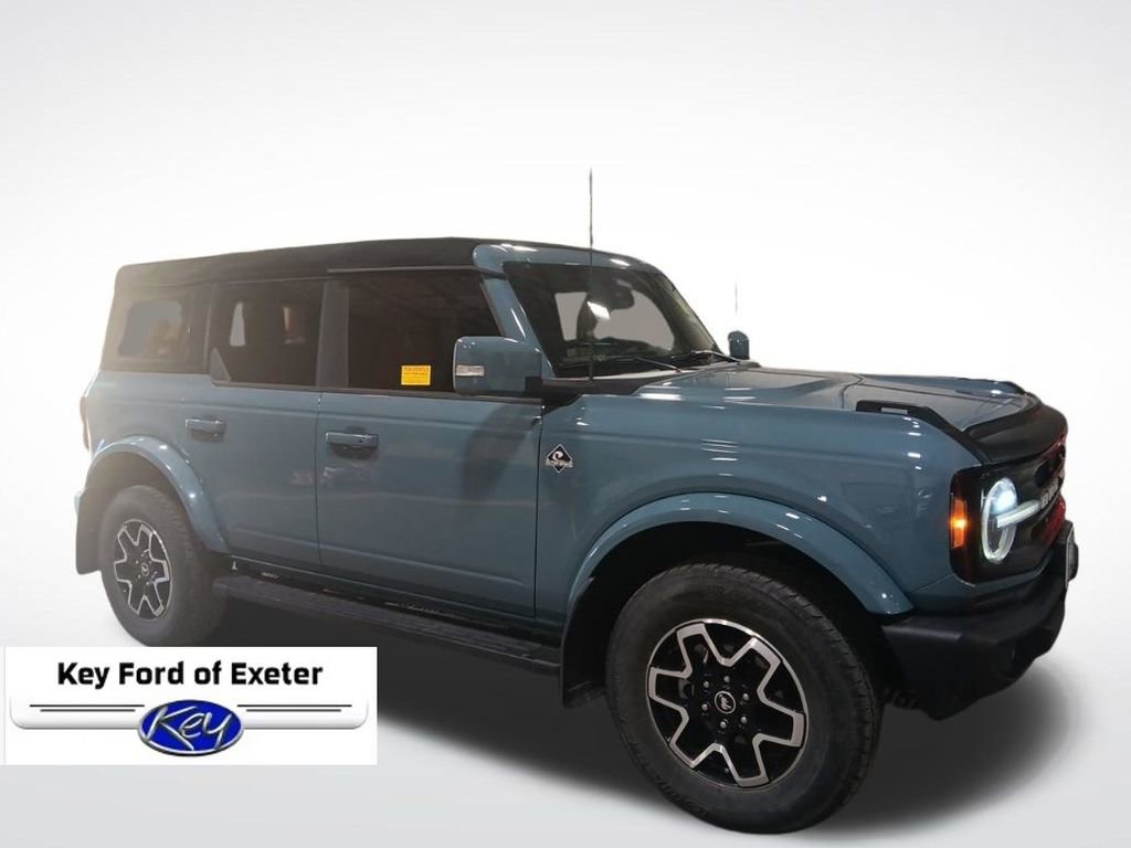 Used 2023 Ford Bronco Outer Banks image 1