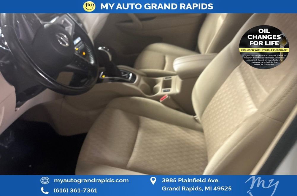 Used 2020 Nissan Rogue SV image 5