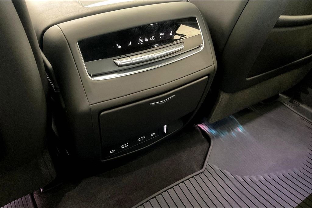 Used 2025 Cadillac Escalade Sport Platinum image 34