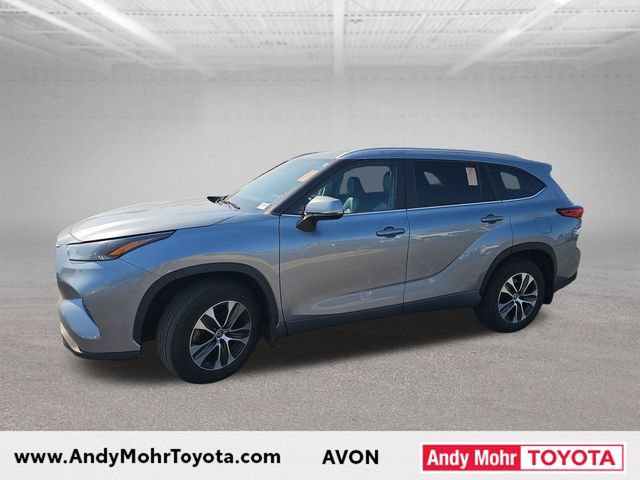 Used 2023 Toyota Highlander XLE AWD/4WD image 4