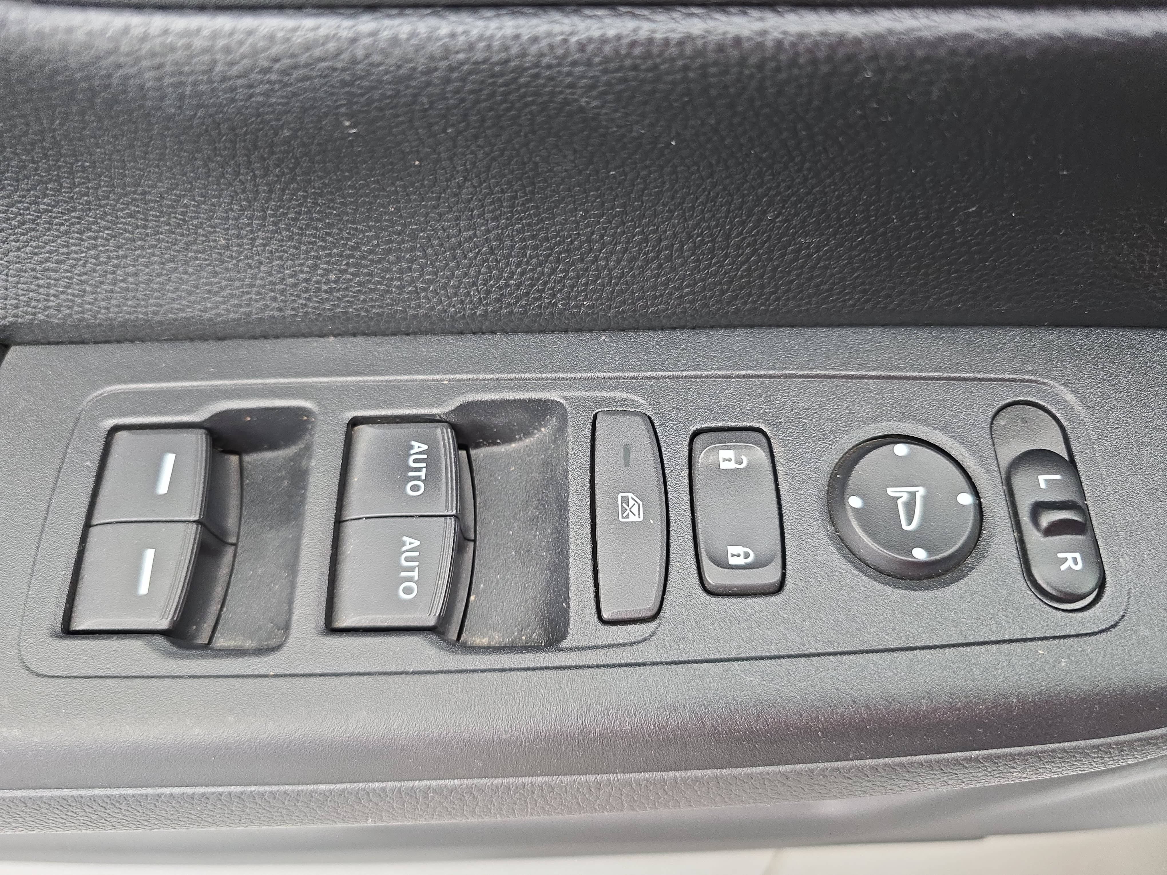 Used 2024 Honda CR-V EX image 27