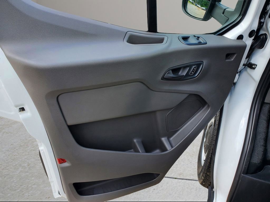 New 2025 Ford Transit 150 Low Roof image 15