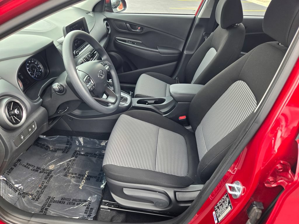 Used 2023 Hyundai Kona SE w/ Cargo Package AWD/4WD image 29