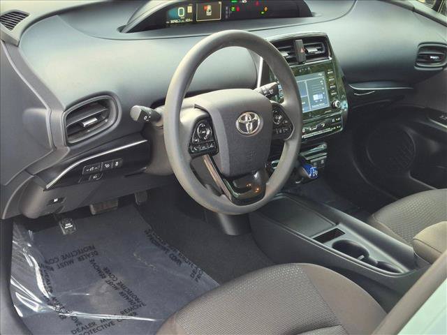 Certified 2022 Toyota Prius LE FWD image 9
