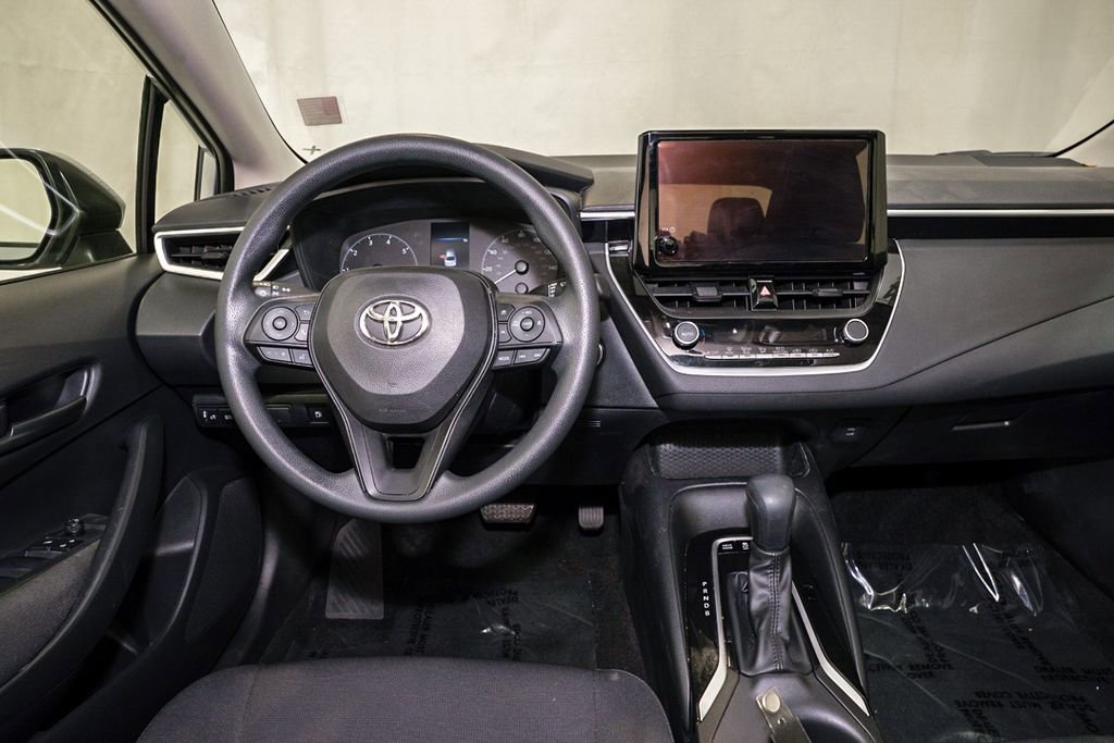 Used 2024 Toyota Corolla LE w/ LE Convenience Package image 6