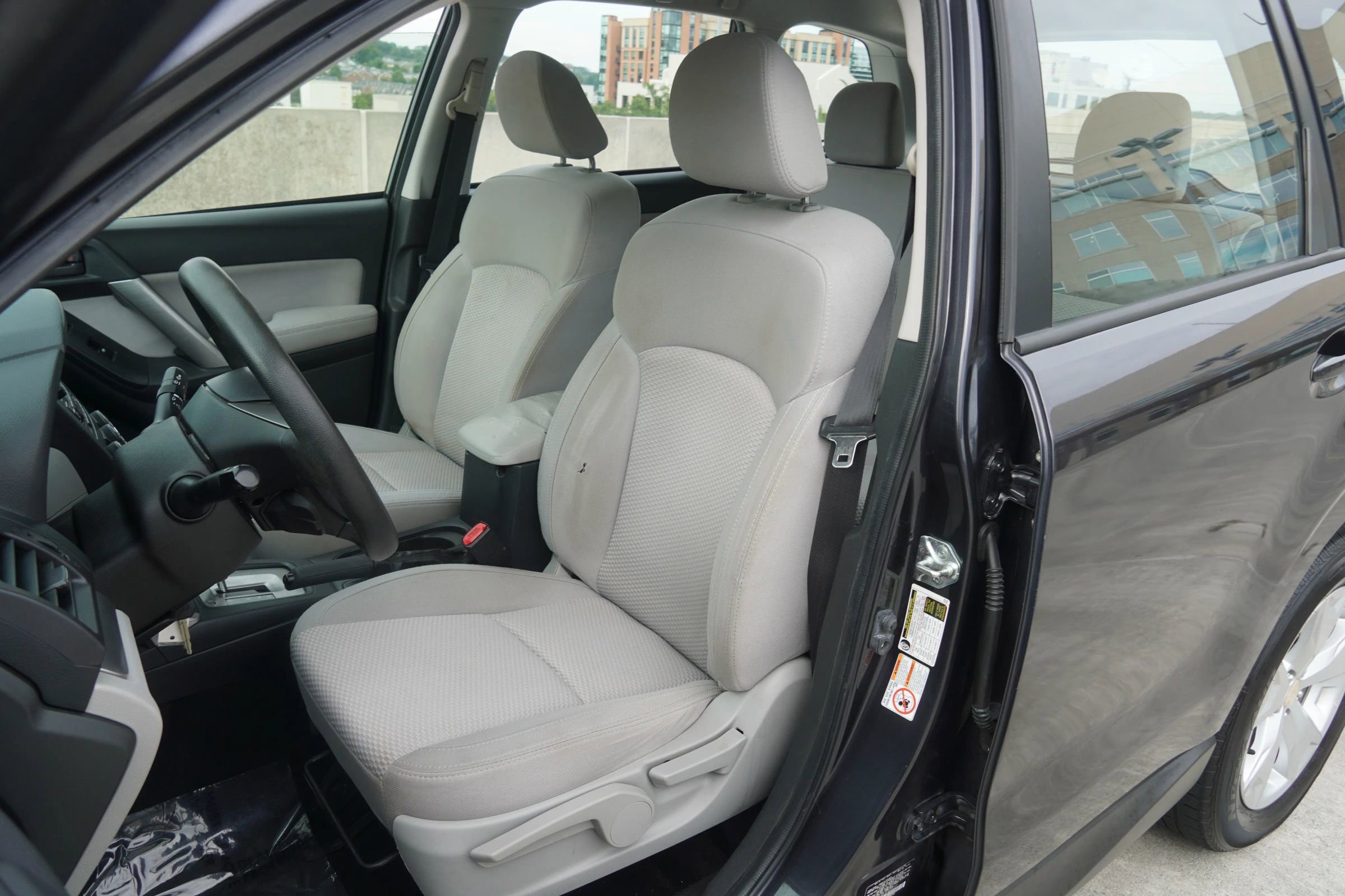 Used 2015 Subaru Forester 2.5i w/ Alloy Wheel Package image 10