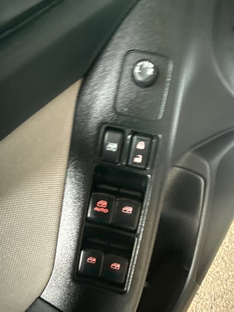 Used 2015 Subaru Forester 2.5i w/ Alloy Wheel Package image 7