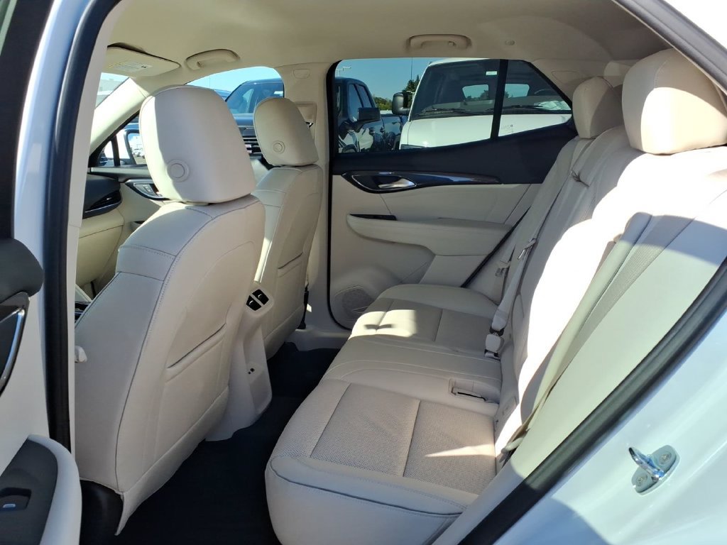 Used 2023 Buick Envision Essence AWD/4WD image 9