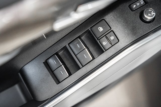 New 2025 Toyota Highlander Platinum image 41