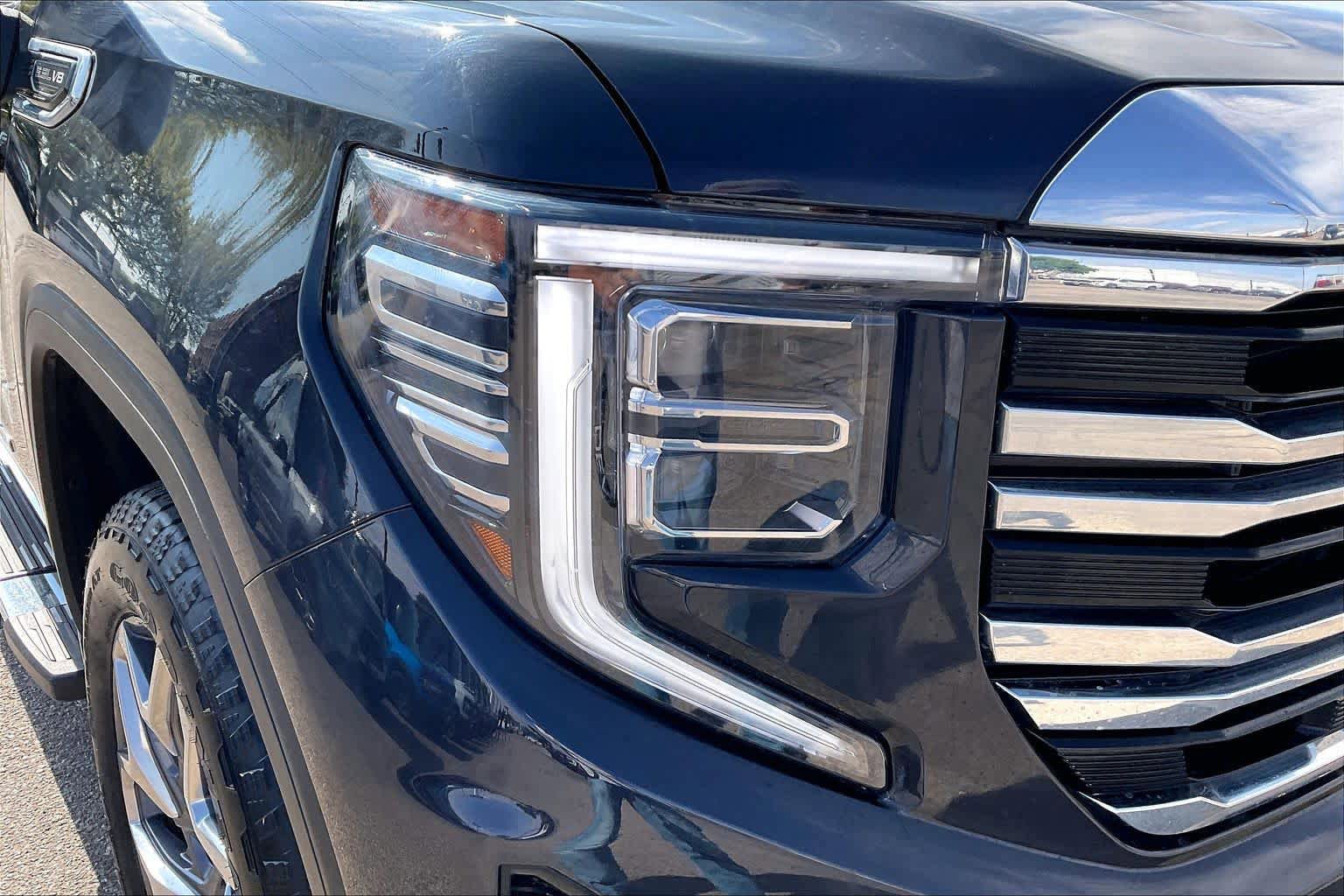 Used 2022 GMC Sierra 1500 SLT w/ SLT Convenience Package image 27