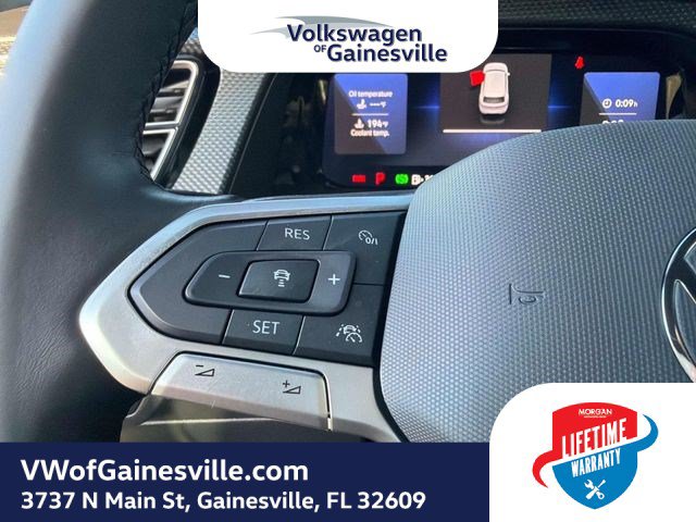 Certified 2024 Volkswagen Atlas Cross Sport SEL R-Line AWD/4WD image 26