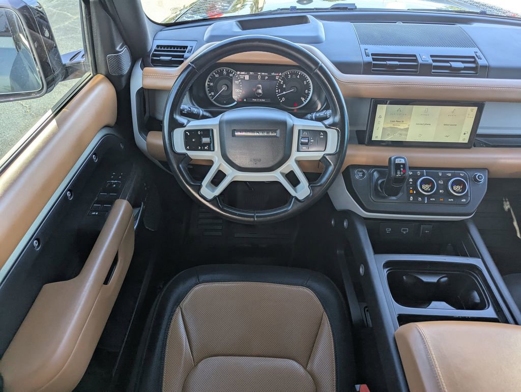 Used 2023 Land Rover Defender 110 X-Dynamic SE AWD/4WD image 10