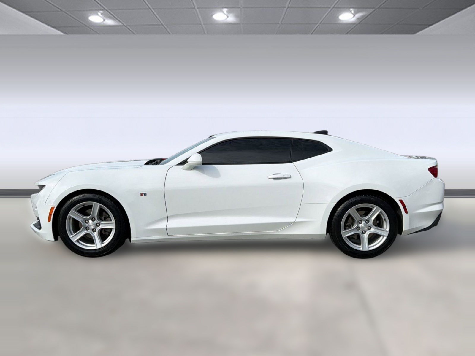 Certified 2023 Chevrolet Camaro LT RWD image 2