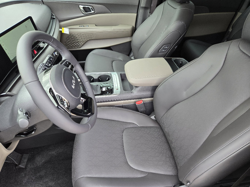 New 2026 Kia Carnival EX image 9