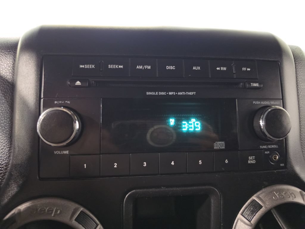 Used 2015 Jeep Wrangler Sport AWD/4WD image 12
