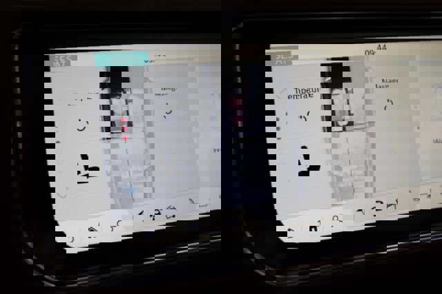 Used 2017 Land Rover Range Rover Long Wheelbase Autobiography image 24