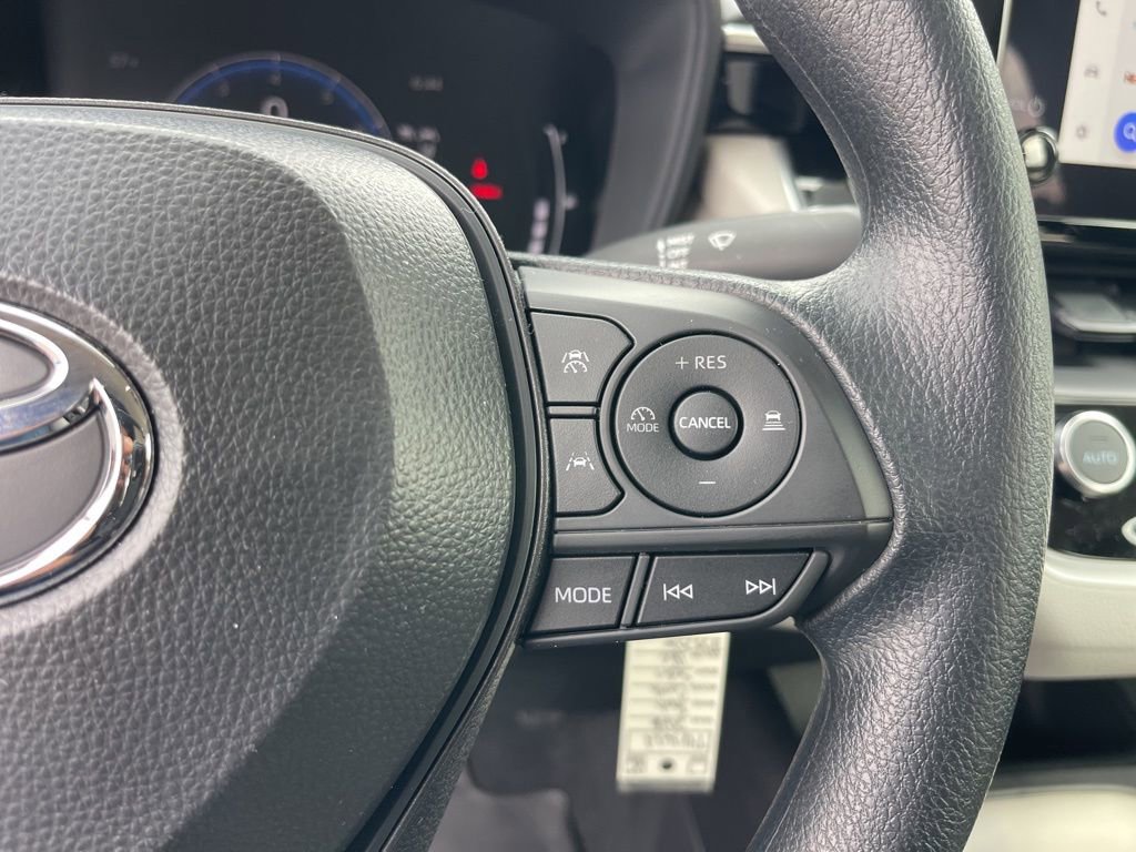 Used 2026 Toyota Corolla LE image 17