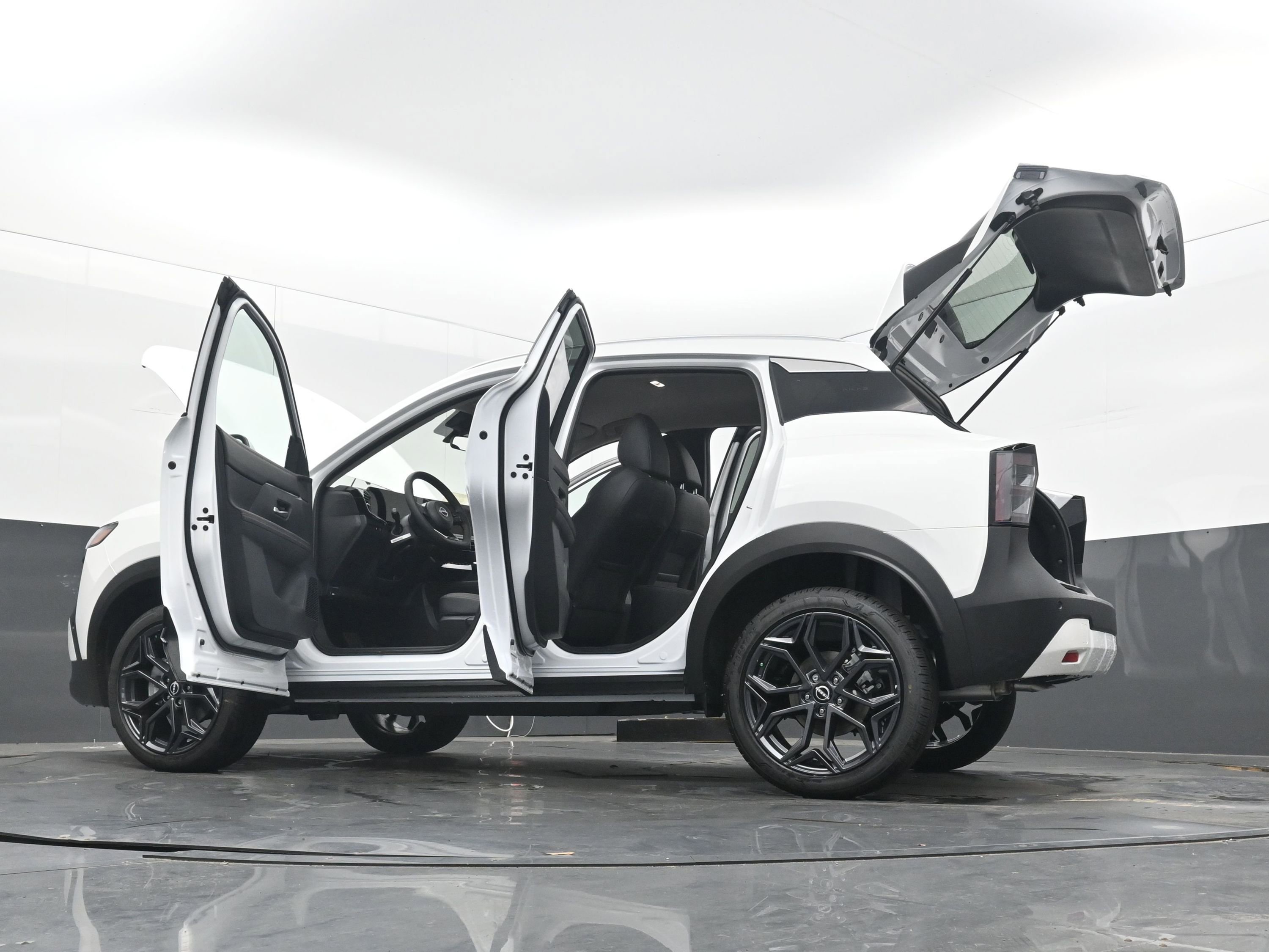 New 2025 Nissan Kicks SR image 53