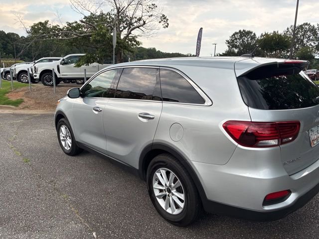 Used 2019 Kia Sorento L FWD image 2