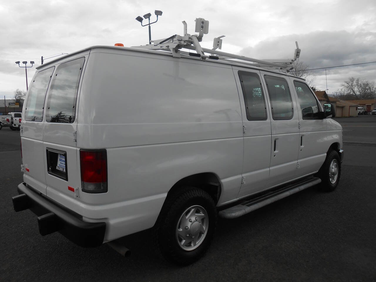 Used 2013 Ford E-250 and Econoline 250 w/ PWR Group image 9
