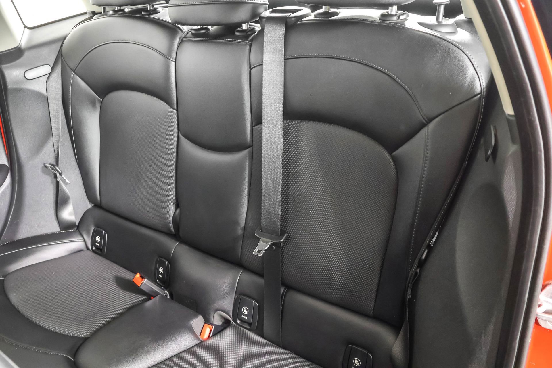 Used 2016 MINI Cooper S image 39