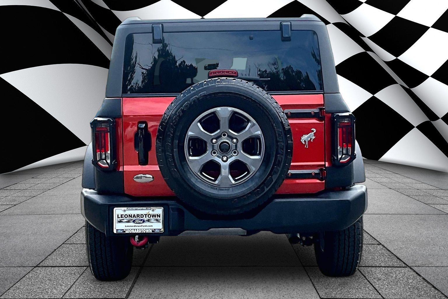 Used 2023 Ford Bronco 2-Door AWD/4WD image 4