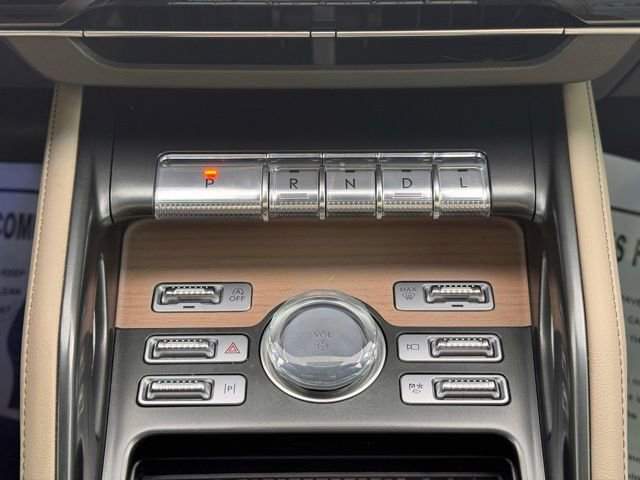 Used 2024 Lincoln Nautilus Reserve w/ Equipment Group 203A AWD/4WD image 19