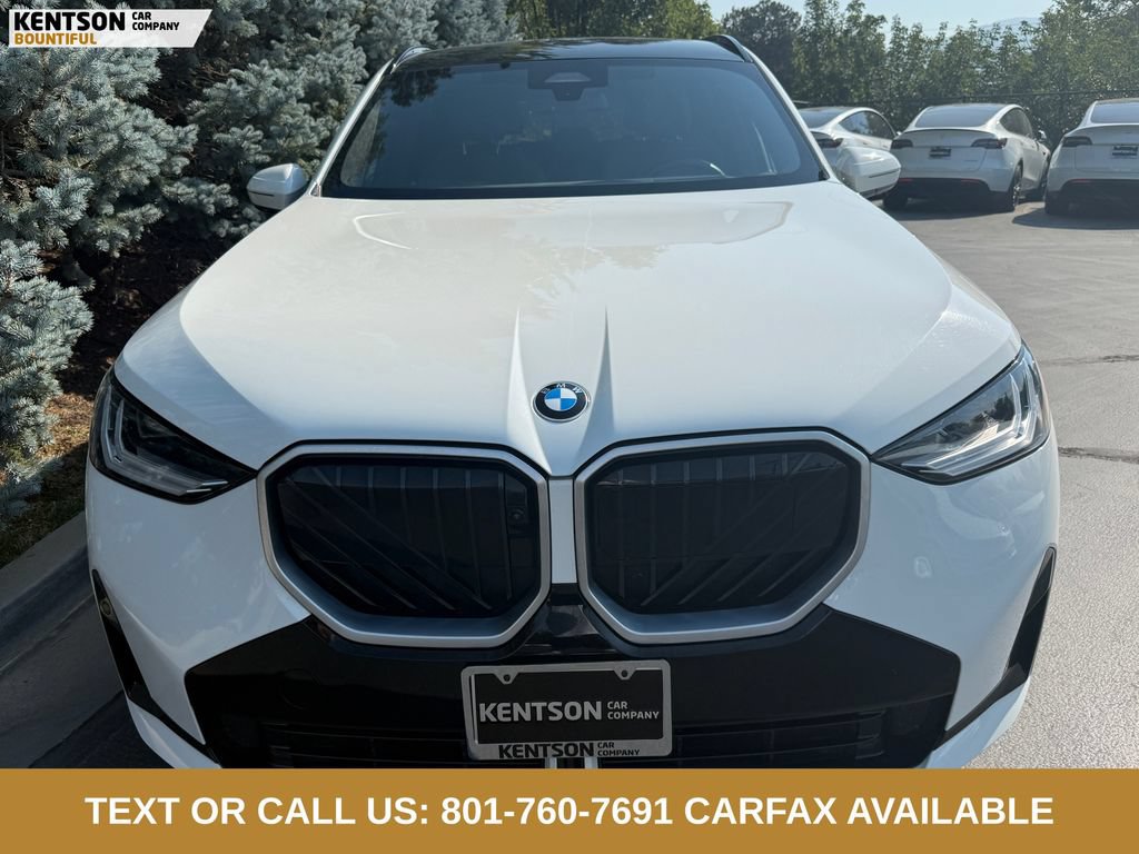 Used 2025 BMW X3 xDrive30i AWD/4WD image 2
