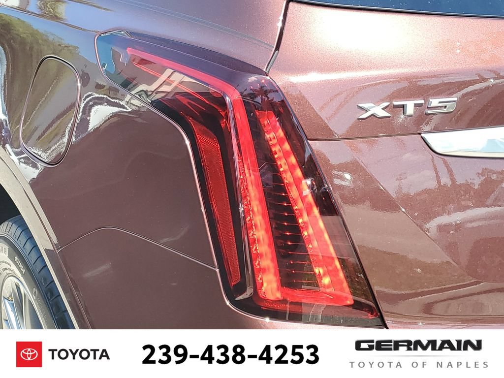 Used 2022 Cadillac XT5 Premium Luxury w/ Technology Package FWD image 17