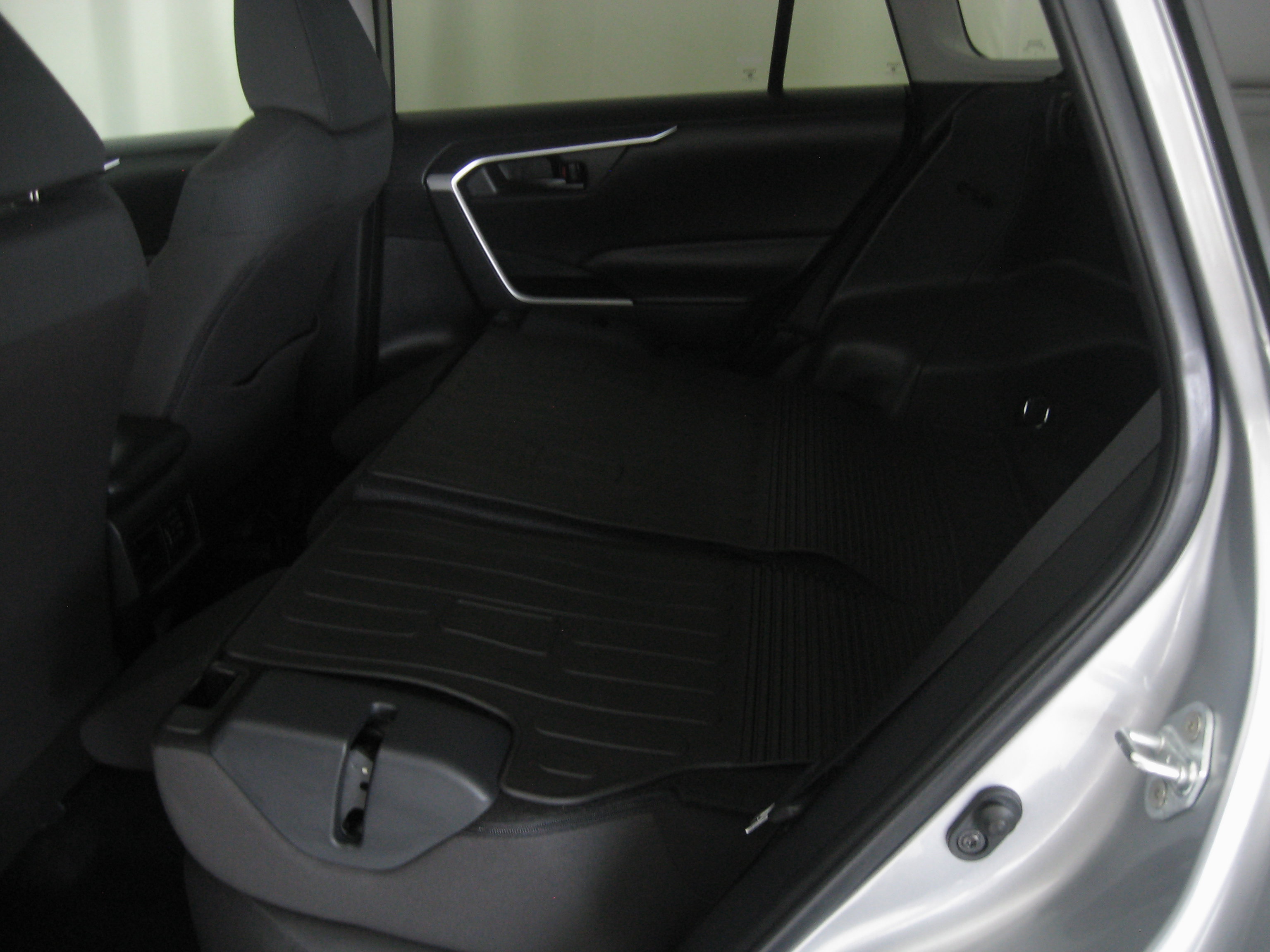 Used 2024 Toyota RAV4 LE image 20