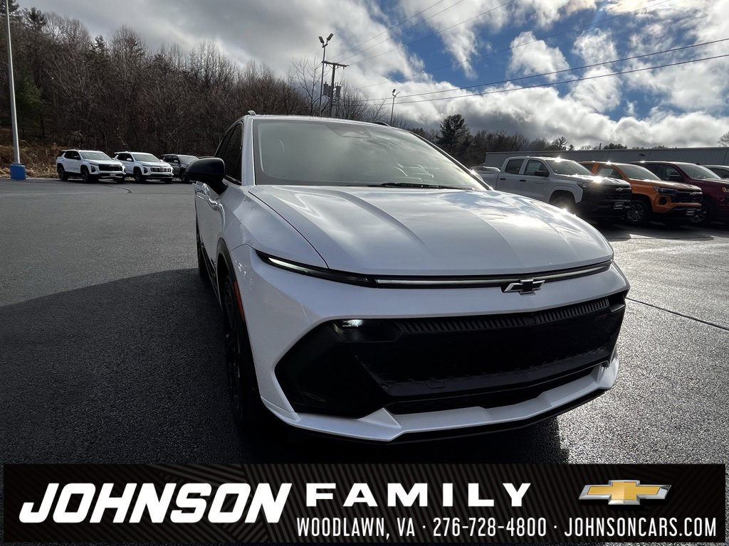 Used 2024 Chevrolet Equinox EV RS w/ Active Safety Package 3