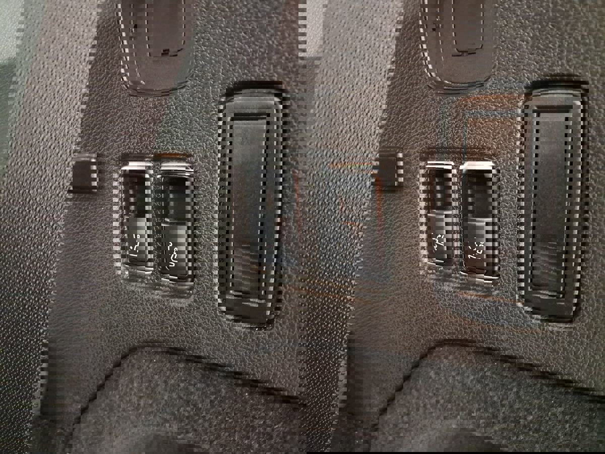 Used 2016 Mercedes-Benz GL 450 4MATIC image 26