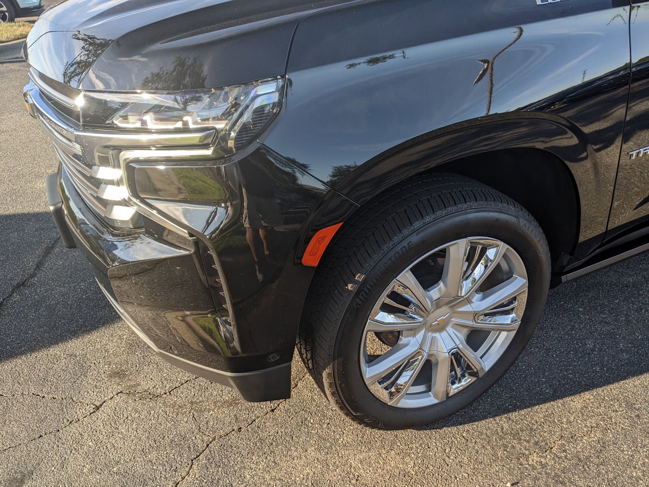 Certified 2024 Chevrolet Tahoe High Country w/ Advanced Technology Package image 11