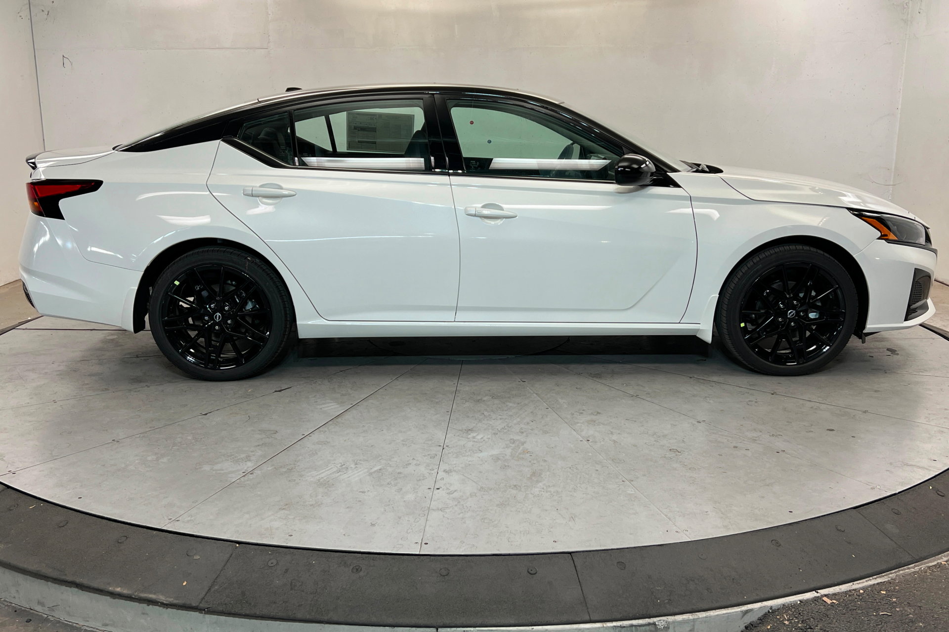 New 2026 Nissan Altima 2.5 SR image 6