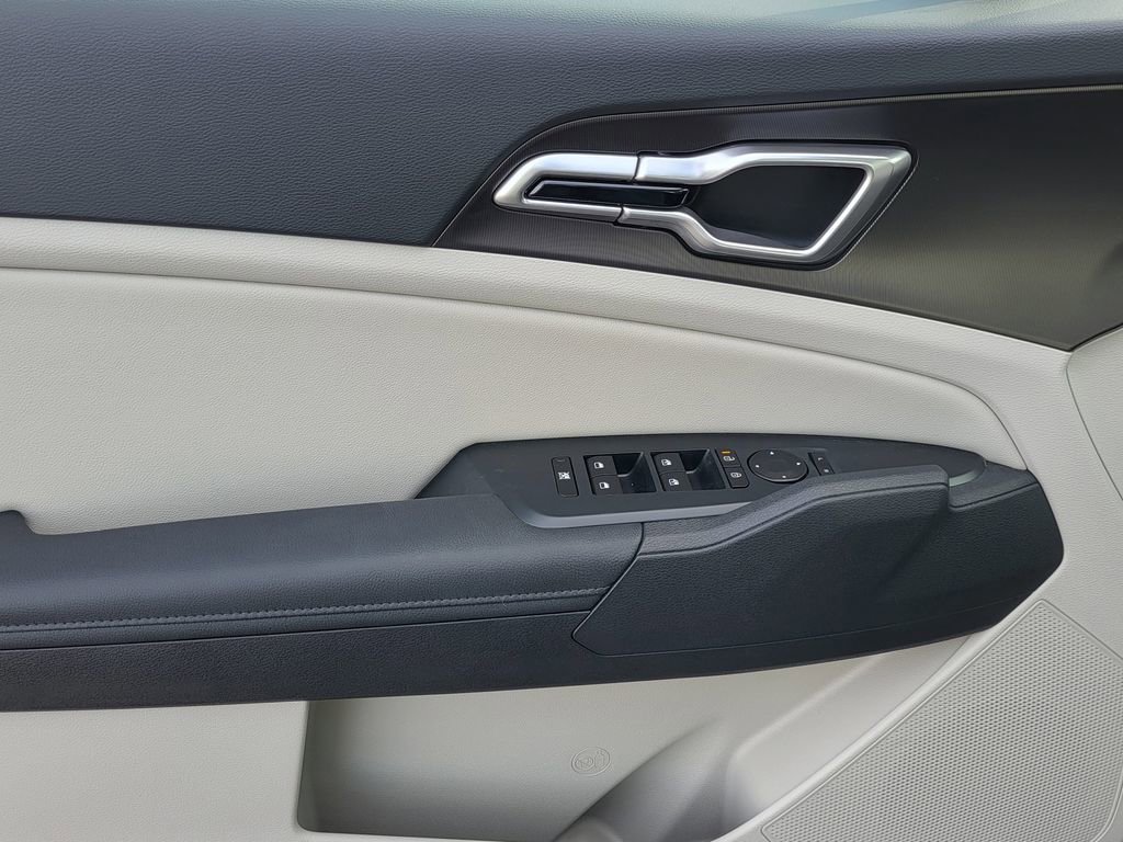 New 2026 Kia Sportage EX image 6