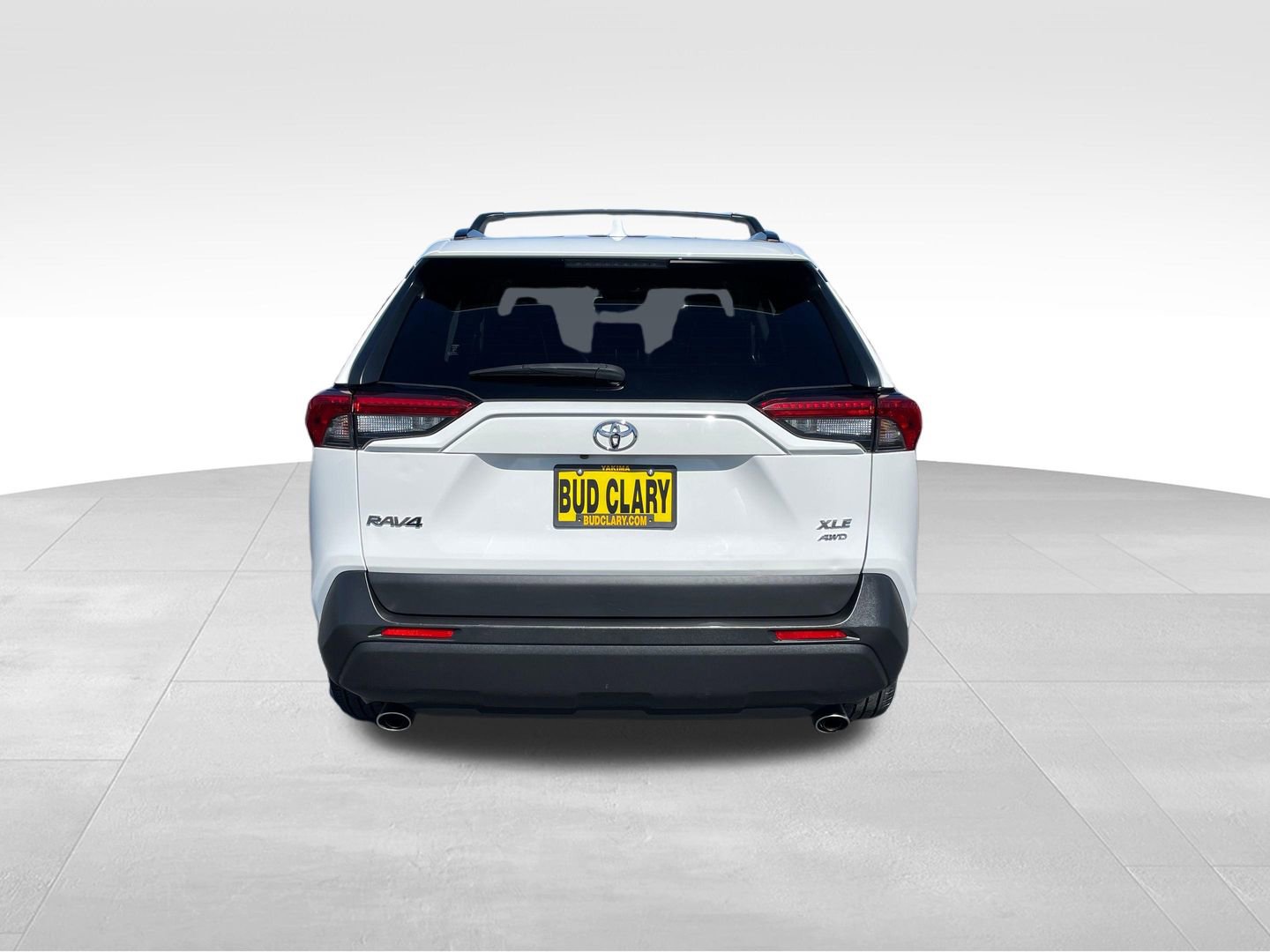 Used 2019 Toyota RAV4 XLE Premium w/ Cold Weather Package AWD/4WD image 9