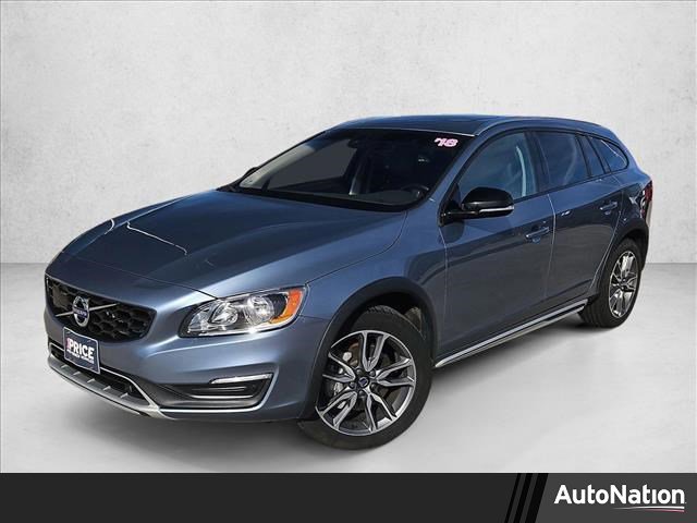 Used 2018 Volvo V60 T5 Cross Country w/ Convenience Package image 1