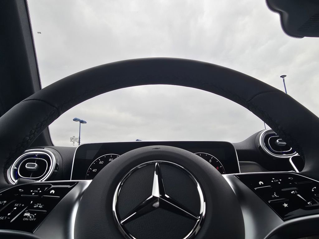 New 2026 Mercedes-Benz GLC 300 GLC 300 image 28