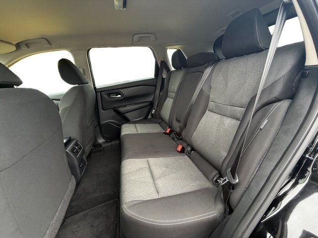 Used 2025 Nissan Rogue SV image 26