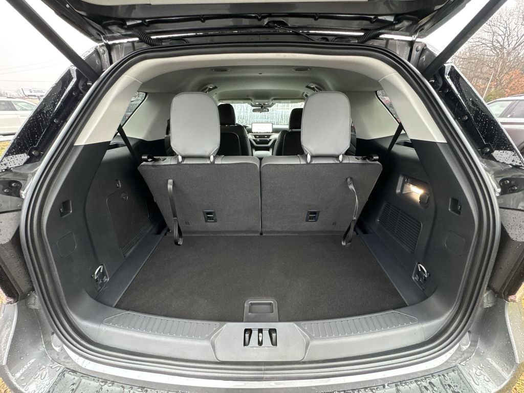 New 2026 Ford Explorer Active w/ Active Comfort Package image 24