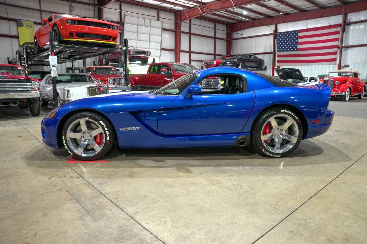 Used 2006 Dodge Viper SRT-10 w/ First Edition Group RWD image 4