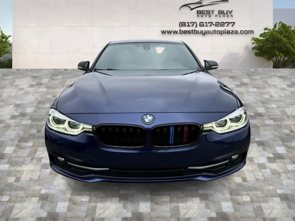 Used 2018 BMW 330i Sedan w/ Convenience Package RWD image 2