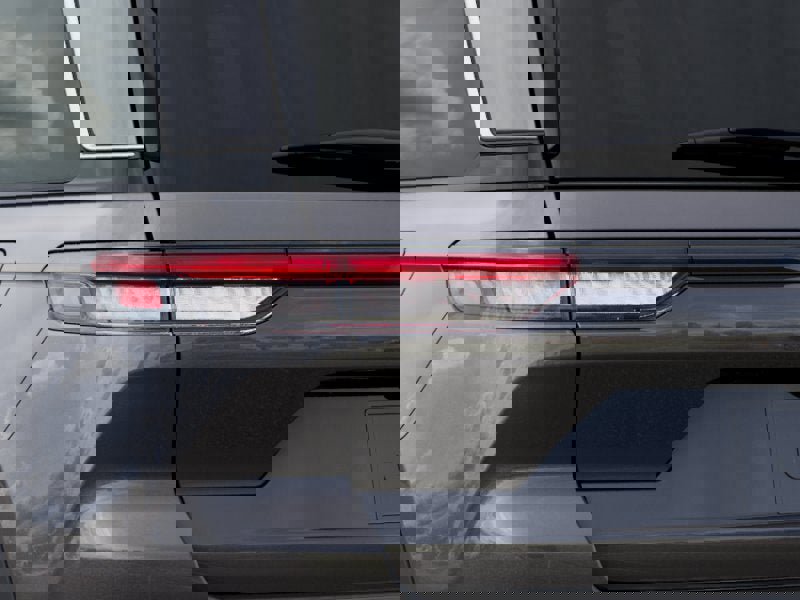 New 2025 Jeep Grand Cherokee Laredo X w/ Luxury Tech Group I image 26