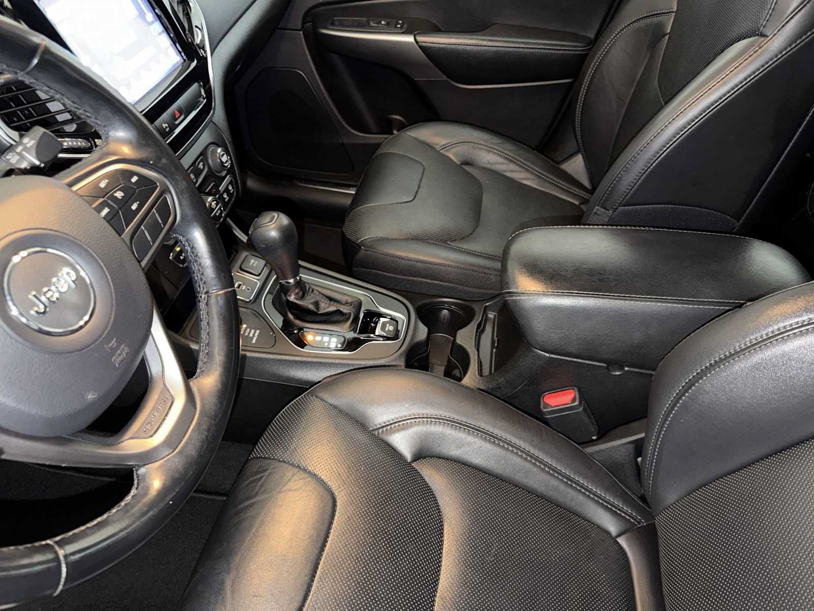 Used 2020 Jeep Cherokee Limited AWD/4WD image 19