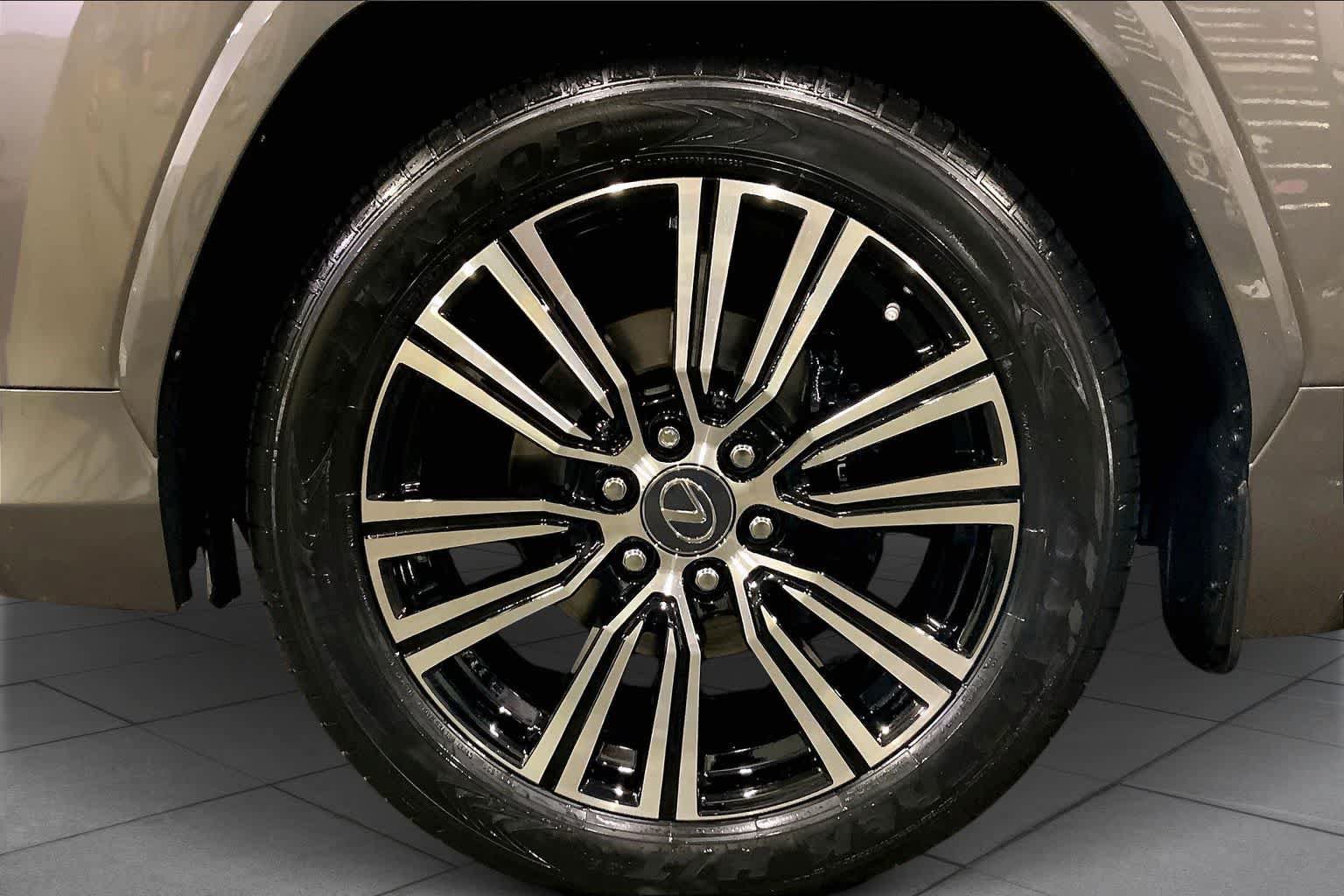 New 2026 Lexus LX 600 4WD w/ Luxury Package image 11