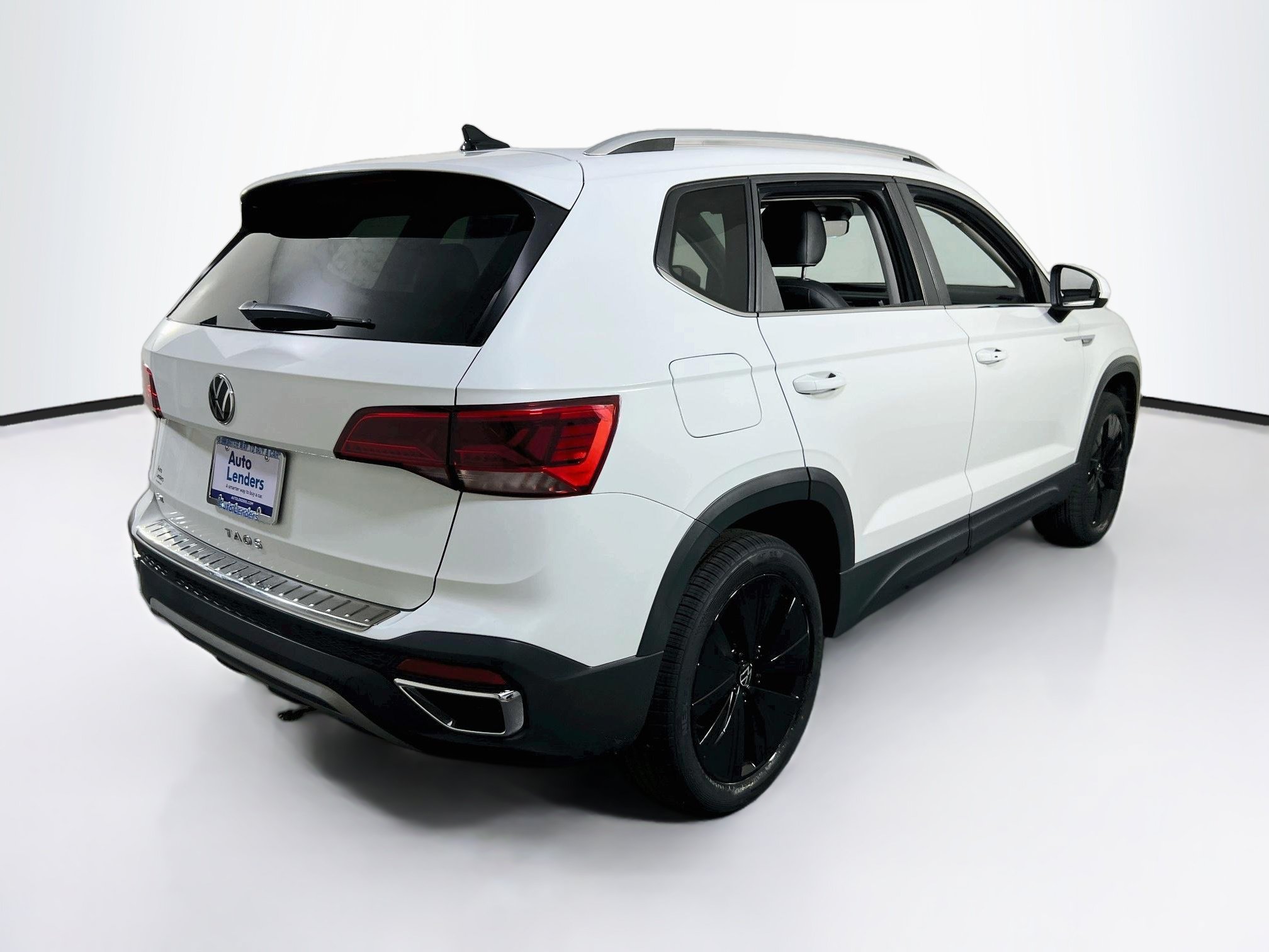 Used 2023 Volkswagen Taos SE FWD image 5